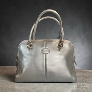 TOD’S Elegant Silver Satchel